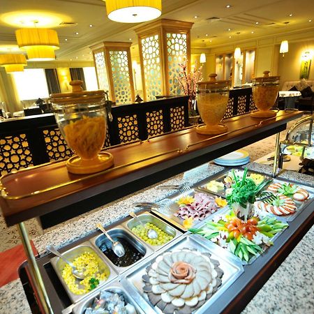 Grand Tien Shan Hotel Almaty Restaurante foto