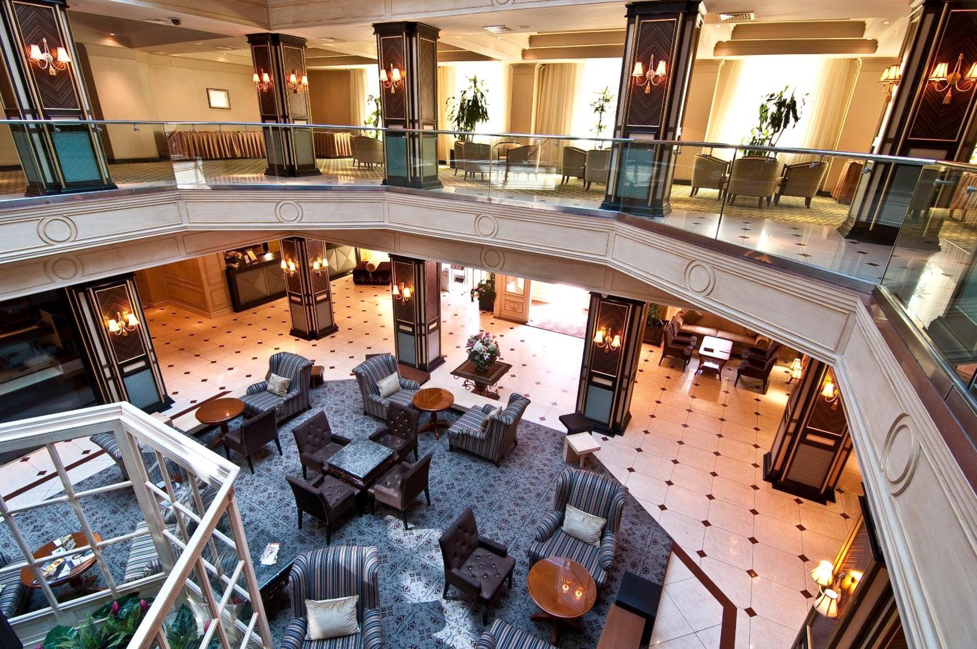 Grand Tien Shan Hotel Almaty Restaurante foto