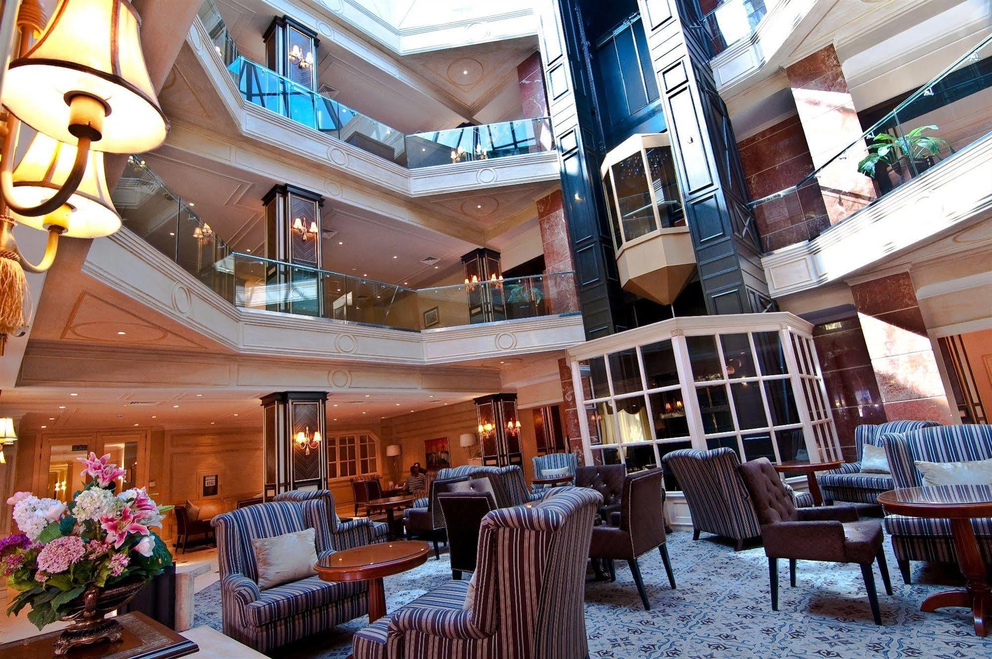 Grand Tien Shan Hotel Almaty Restaurante foto